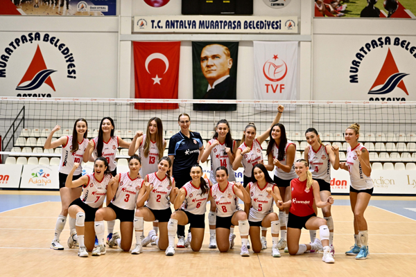 Kadın Voleybol Takımı, Ankara’da galibiyet serisini sürdürdü
