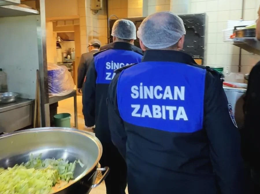 Sincan Belediyesi zabıta ekipleri Ramazan öncesi fırın ve marketleri denetledi